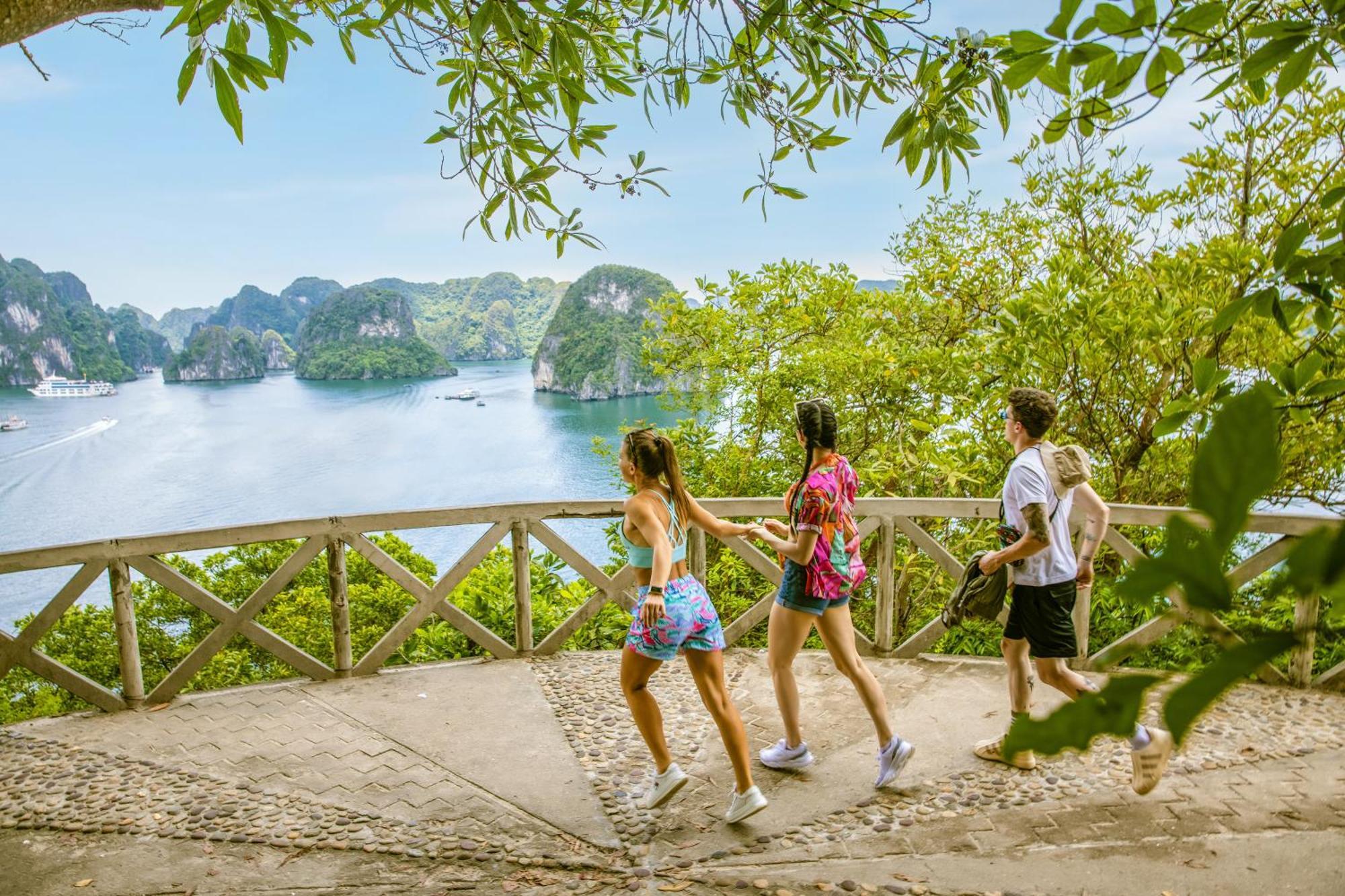 Ambassador Cruise Halong Bay Hotell Ha Long Eksteriør bilde