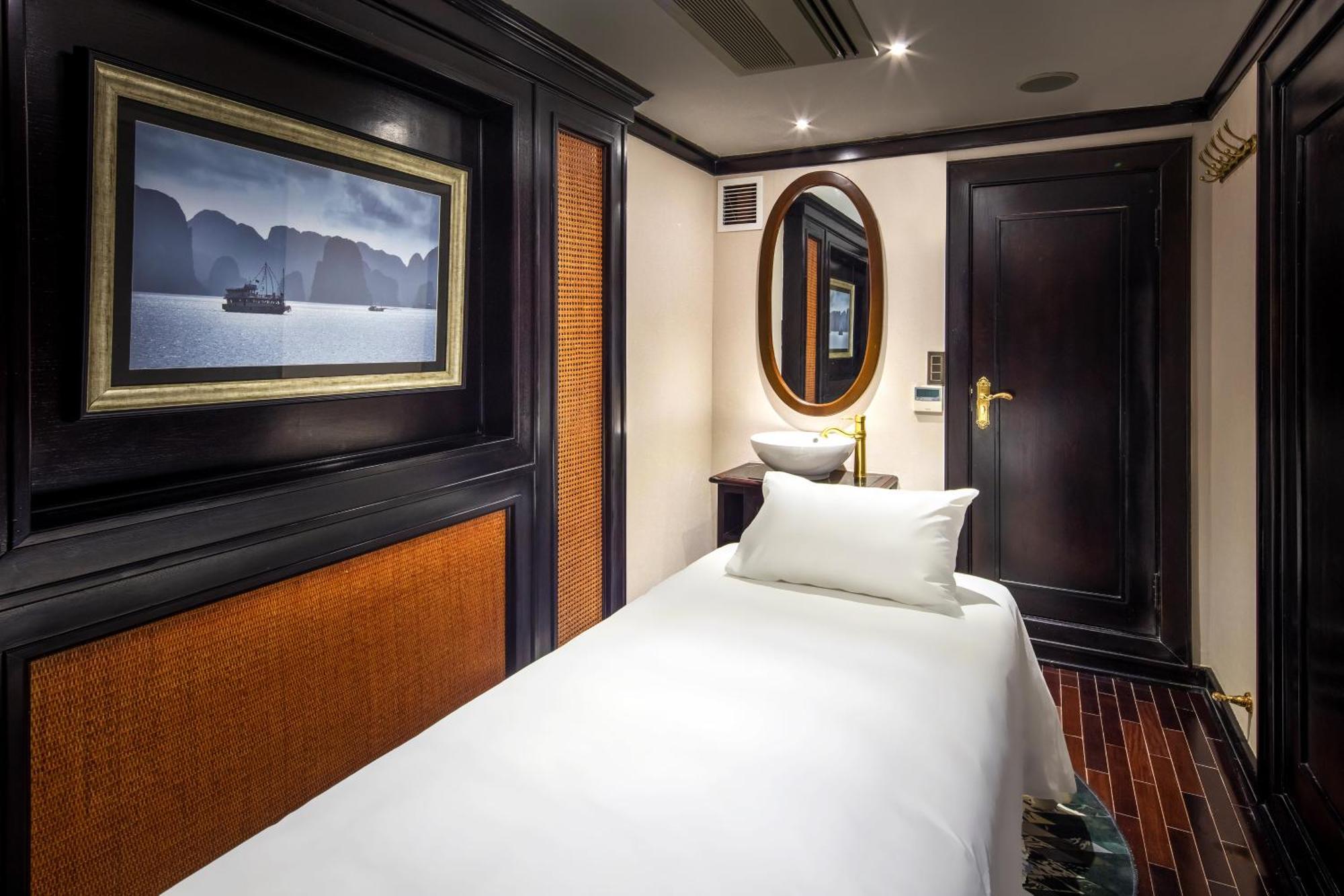 Ambassador Cruise Halong Bay Hotell Ha Long Eksteriør bilde